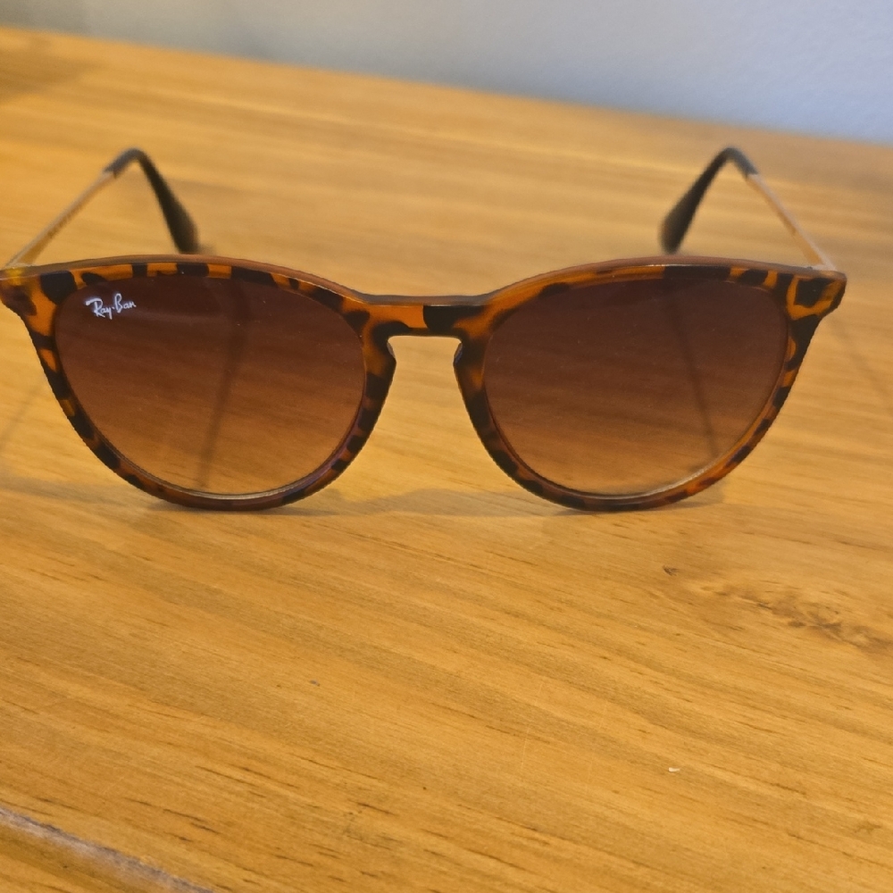 Ray-Ban Brown Tortoise Sunglasses